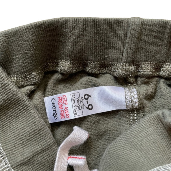 3/$20 George 6-9 month Green pants - Picture 3 of 3